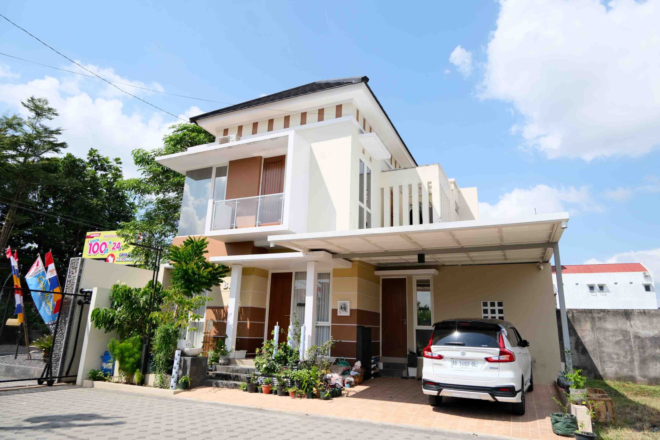 Rumah 2 Lantai di Jogja Utara, Griya Kuantan Maguwoharjo